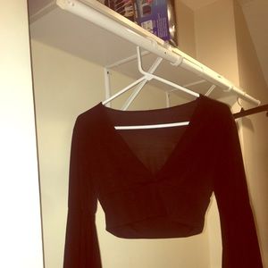 vneck flowy sleeve black cropped blouse